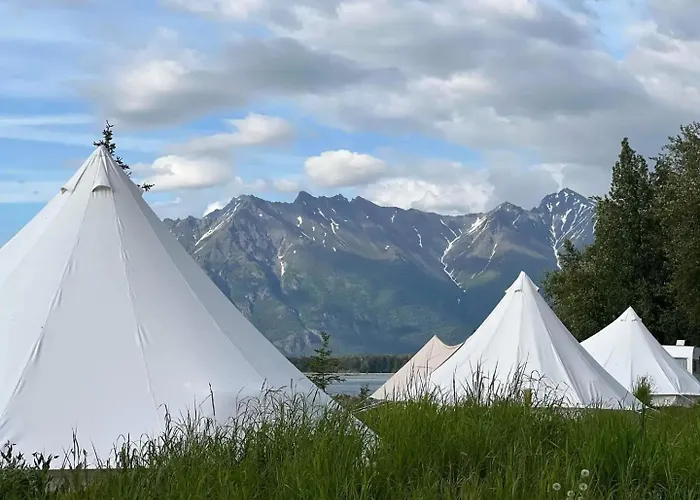 Lulu\'S Glamping Tents And Events With Exceptional River View